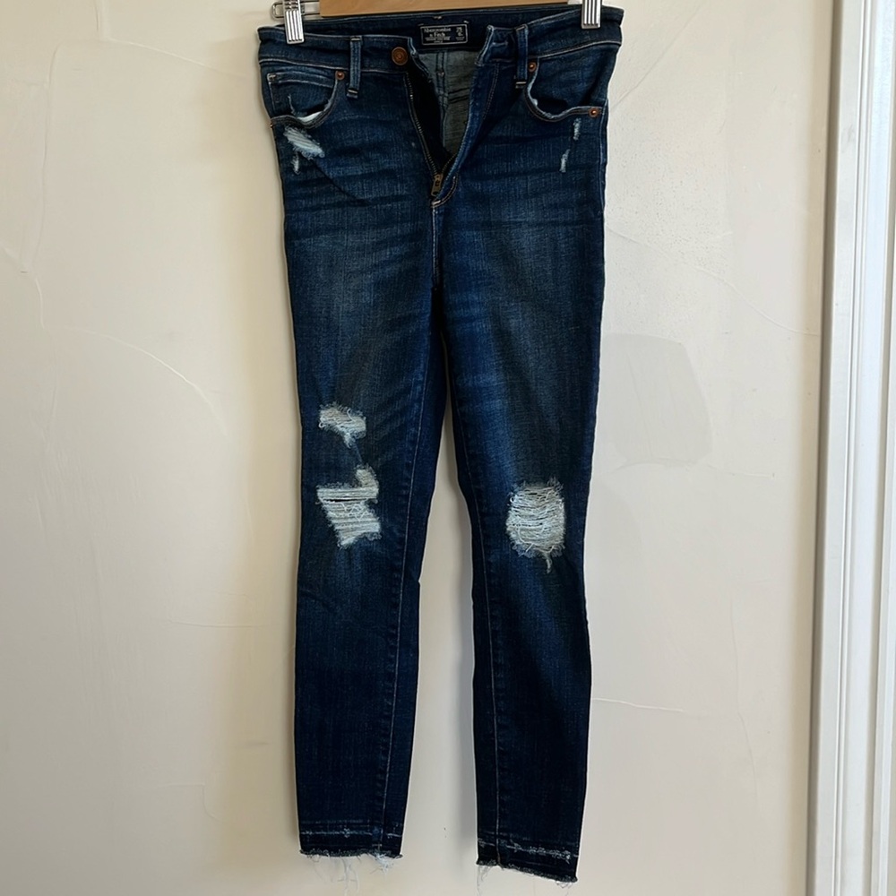 Abercrombie and Fitch Jeans size 25/0 short/petite